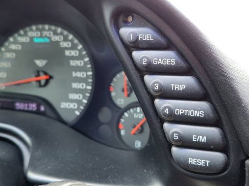 Used 2001 Chevrolet Corvette Convertible w/ Preferred Equipment Group2 RWD image 21