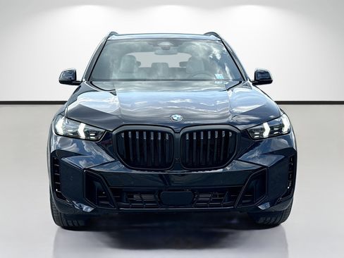 New 2026 BMW X5 xDrive40i w/ M Sport Package AWD/4WD image 8
