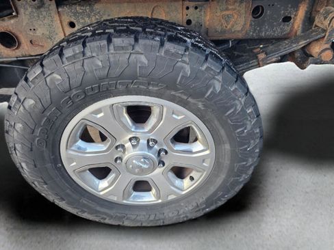 Used 2017 RAM 3500 Laramie image 35