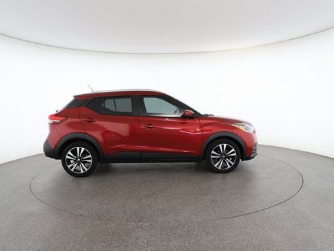 Used 2020 Nissan Kicks SV image 22