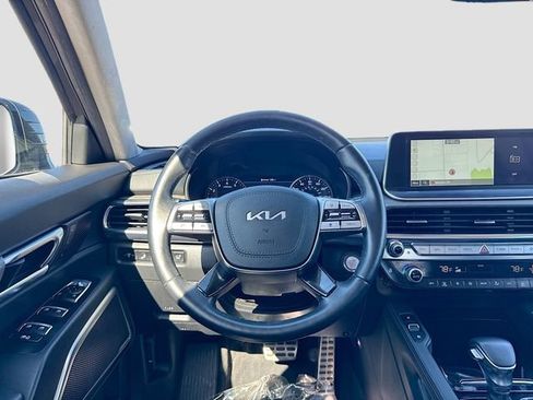 Used 2022 Kia Telluride SX w/ SX Prestige Package image 24