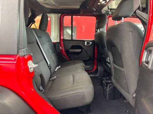 Used 2019 Jeep Wrangler Unlimited Sport S AWD/4WD image 15