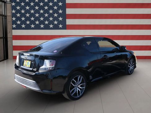 Used 2015 Scion tC image 5