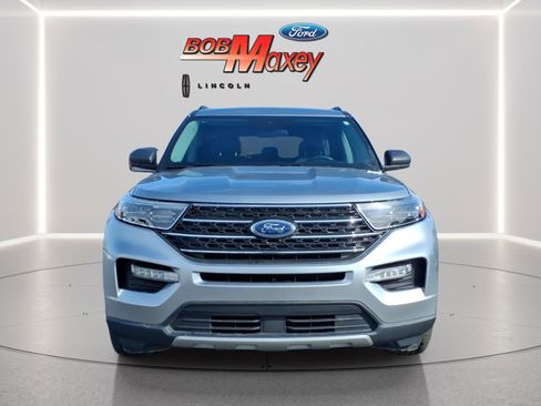 Used 2023 Ford Explorer XLT w/ Equipment Group 202A image 2