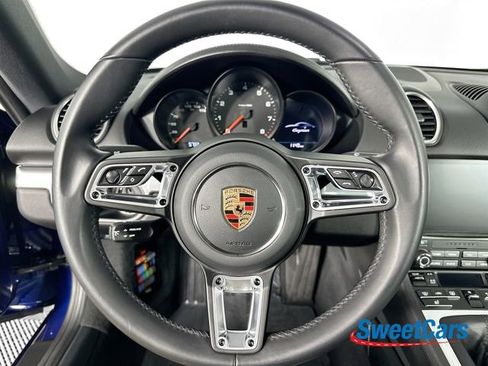 Used 2024 Porsche 718 Cayman image 11