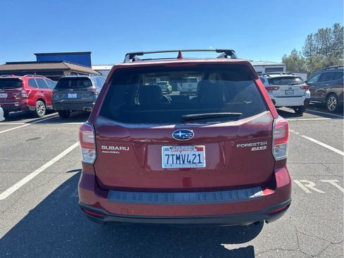 Used 2017 Subaru Forester 2.5i Premium w/ All-Weather Package AWD/4WD image 6