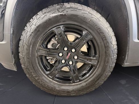 Used 2023 GMC Acadia AT4 w/ Technology Package image 10