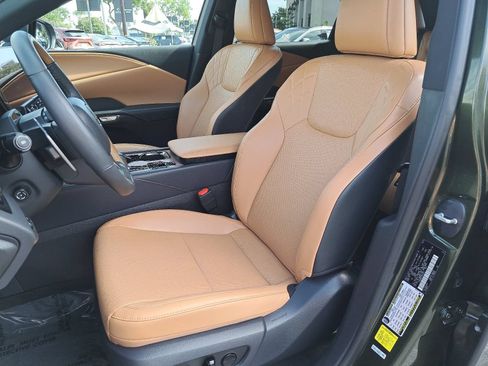 Used 2025 Lexus RX 350 Premium w/ Convenience Package FWD image 16