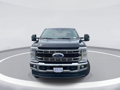 New 2026 Ford F250 4x4 Crew Cab Super Duty image 2