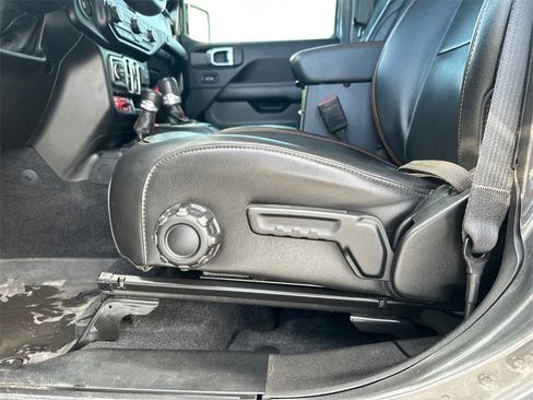 Used 2023 Jeep Gladiator Mojave w/ Cold Weather Group image 36