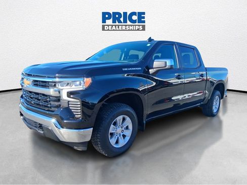 Used 2025 Chevrolet Silverado 1500 LT image 2