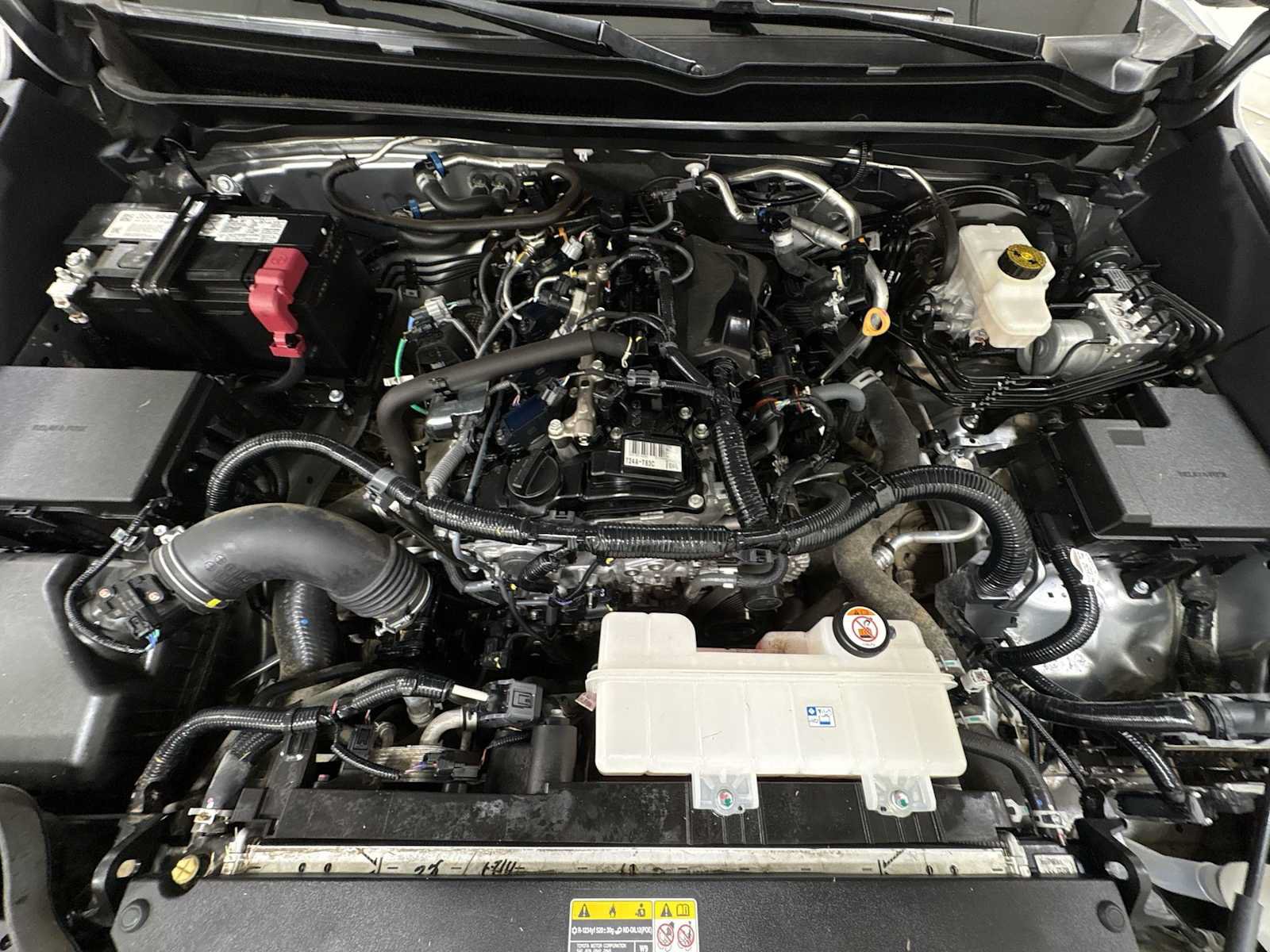 Used 2024 Toyota Tacoma TRD Off-Road AWD/4WD image 30
