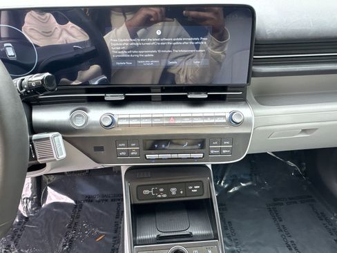 Used 2024 Hyundai Kona SEL w/ Convenience Package image 28