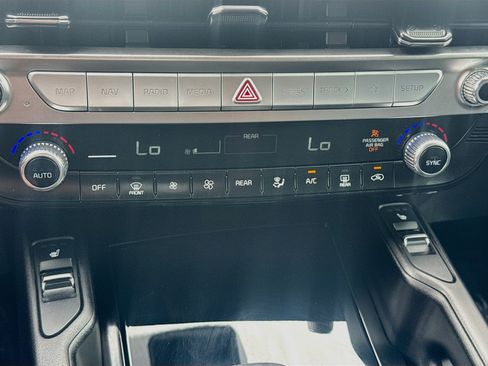 Used 2025 Kia Telluride S AWD/4WD image 24
