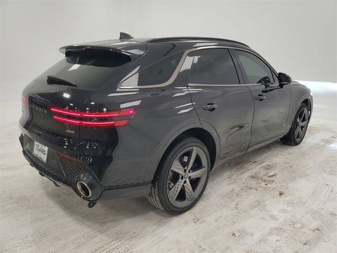 Used 2023 Genesis GV70 2.5T w/ Sport Prestige Package image 6
