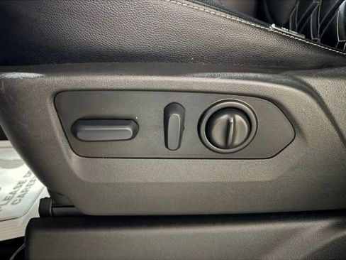 Used 2022 Chevrolet Silverado 1500 RST w/ Safety Package image 18