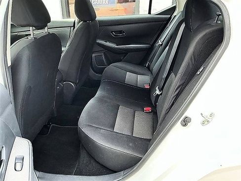Used 2025 Nissan Sentra SV w/ All-Weather Package FWD image 4