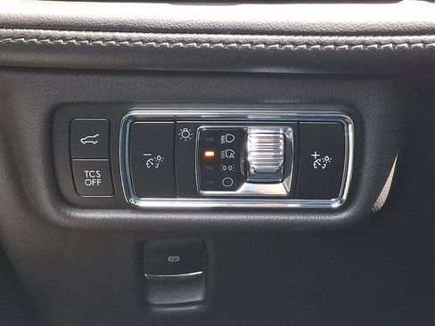 Certified 2023 Lincoln Nautilus AWD image 25