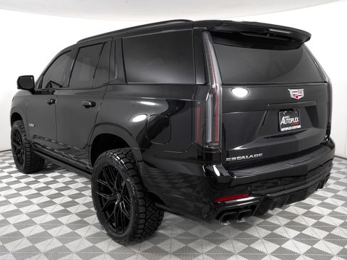 Used 2026 Cadillac Escalade V AWD/4WD image 7