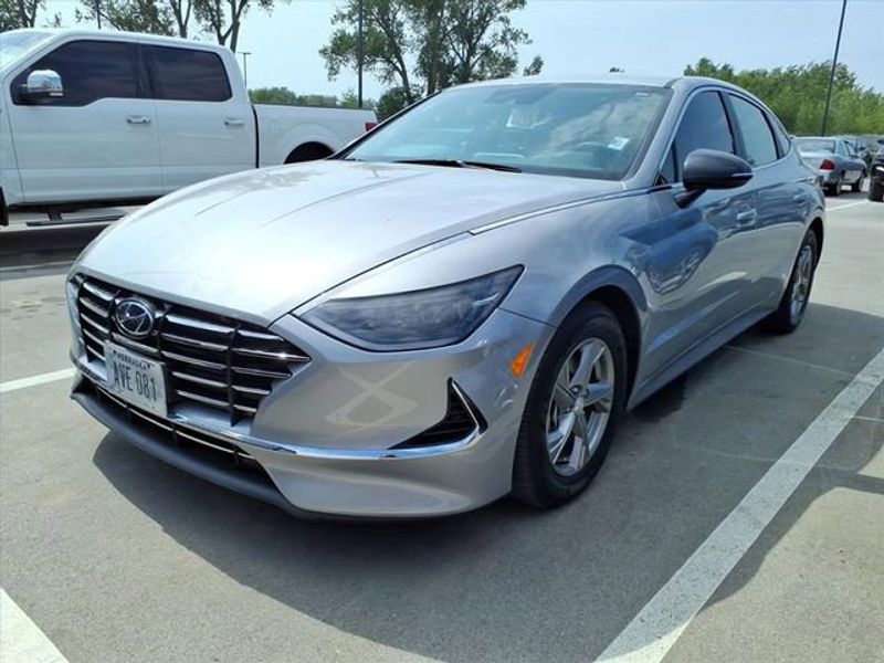 Certified 2023 Hyundai Sonata SE image 1