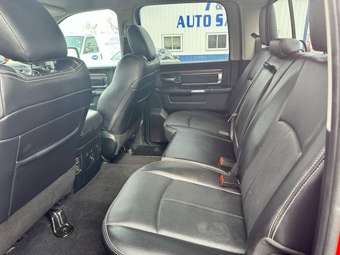 Used 2018 RAM 1500 Laramie w/ Convenience Group AWD/4WD image 16