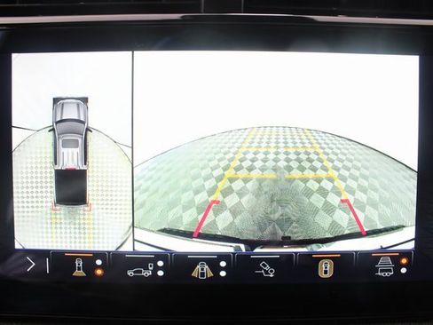 Used 2025 GMC Sierra 1500 AT4 w/ AT4 Premium Package image 5