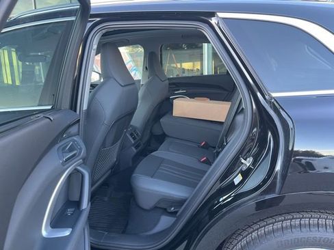 New 2025 Audi Q5 Prestige image 23