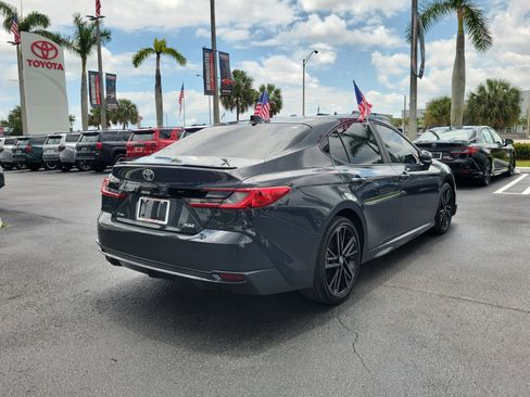 Used 2025 Toyota Camry XSE FWD image 12