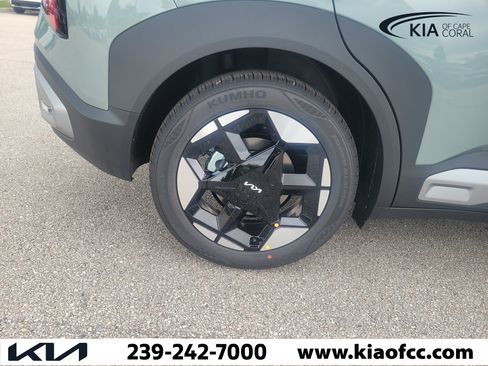 New 2027 Kia Seltos S FWD image 9