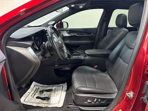 Used 2022 Cadillac XT5 Premium Luxury FWD image 28