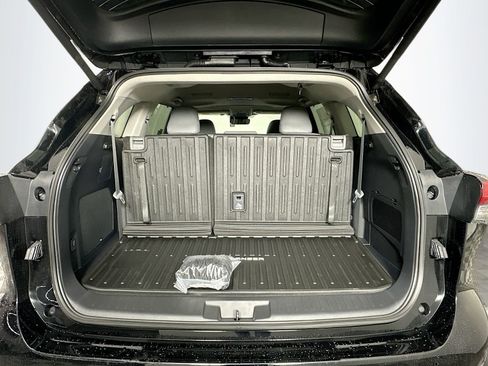 New 2026 Toyota Highlander Limited image 28