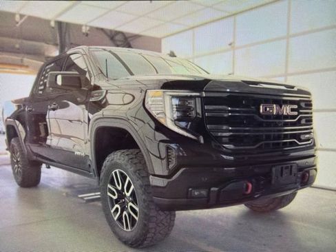 Used 2023 GMC Sierra 1500 AT4 AWD/4WD image 1