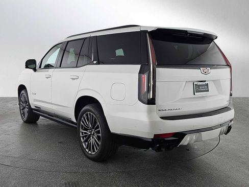 Used 2024 Cadillac Escalade V AWD/4WD image 5