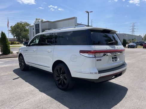 Used 2022 Lincoln Navigator L Reserve w/ Monochromatic Package RWD image 5