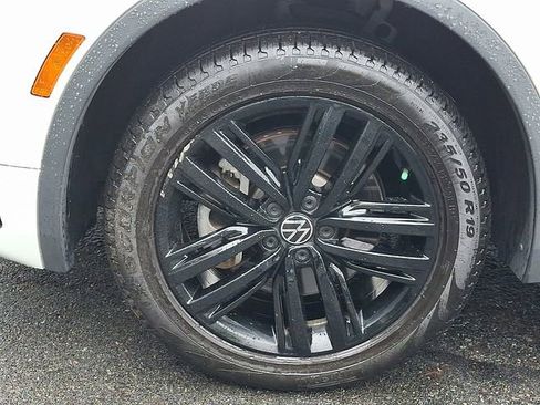 Used 2022 Volkswagen Tiguan SE R-Line AWD/4WD image 28
