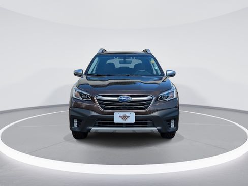 Used 2021 Subaru Outback Touring XT AWD/4WD image 2