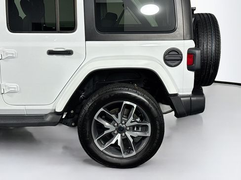 Used 2024 Jeep Wrangler Unlimited w/ Convenience Group AWD/4WD image 42
