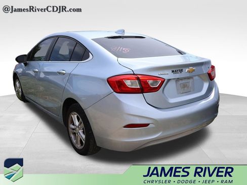 Used 2018 Chevrolet Cruze LT FWD image 22