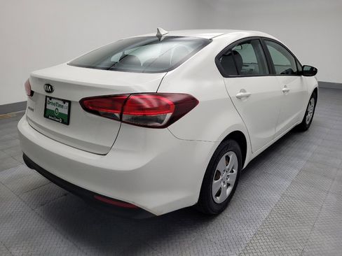 Used 2018 Kia Forte LX image 9