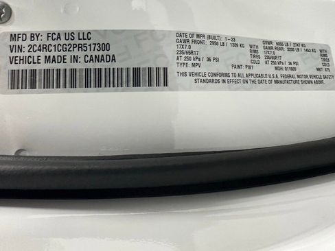 Used 2023 Chrysler Voyager LX image 11