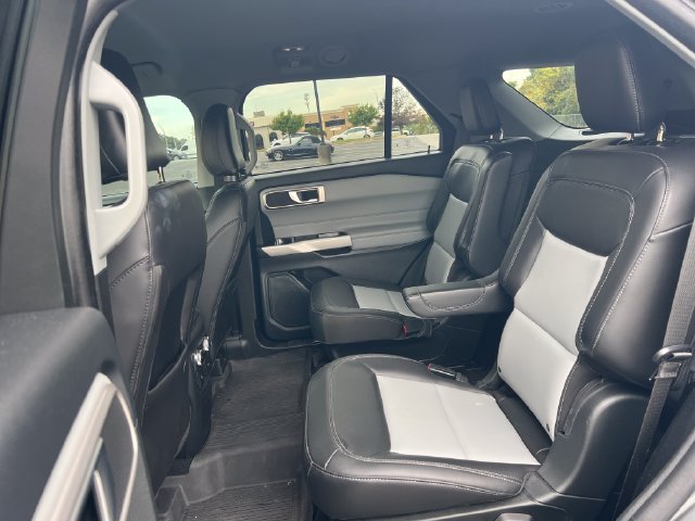 Used 2024 Ford Explorer XLT w/ Equipment Group 202A AWD/4WD image 20