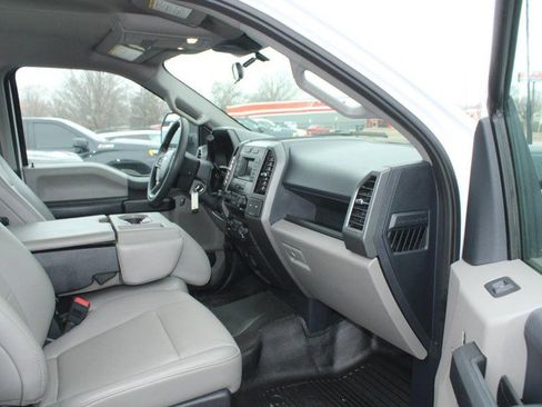 Used 2022 Ford F250 XL w/ Power Equipment Group image 11