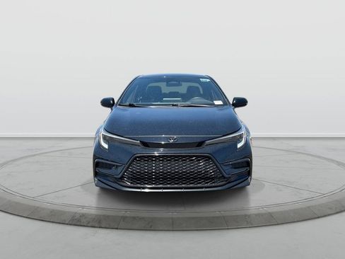 Used 2024 Toyota Corolla SE FWD image 3
