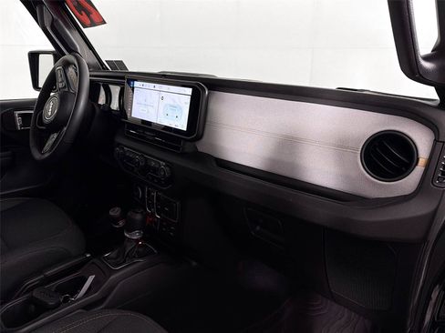 Used 2025 Jeep Gladiator Willys image 29