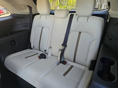 Certified 2025 MAZDA CX-90 3.3 Turbo w/ Premium Plus Pkg image 14