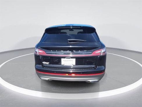 Used 2022 Lincoln Nautilus Reserve w/ Equipment Group 201A image 8