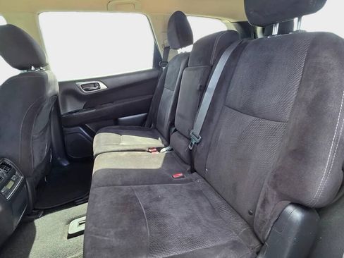 Used 2014 Nissan Pathfinder S FWD image 11