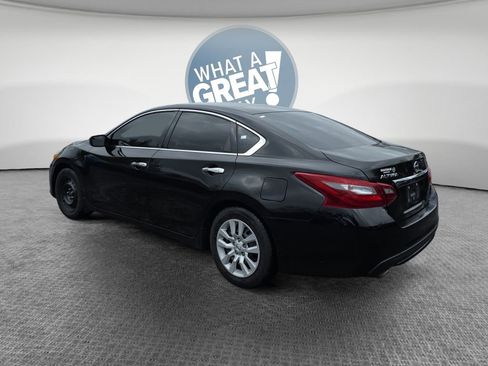 Used 2018 Nissan Altima 2.5 S w/ S Convenience Package FWD image 5