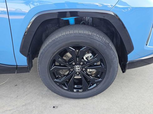 Used 2023 Toyota RAV4 XSE AWD/4WD image 9