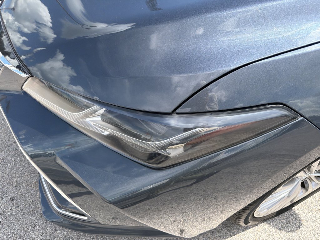 Used 2019 Toyota Avalon Limited FWD image 6
